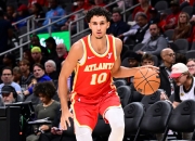 半岛体育app下载地址-包含老鹰队惨遭雄鹿逆转，错失胜利机会的词条