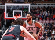 半岛体育亚洲官网-公牛球员连续投进致胜一球，成为焦点