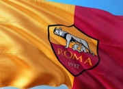 半岛体育电竞-曼联强势追赶，榜首位置渐近