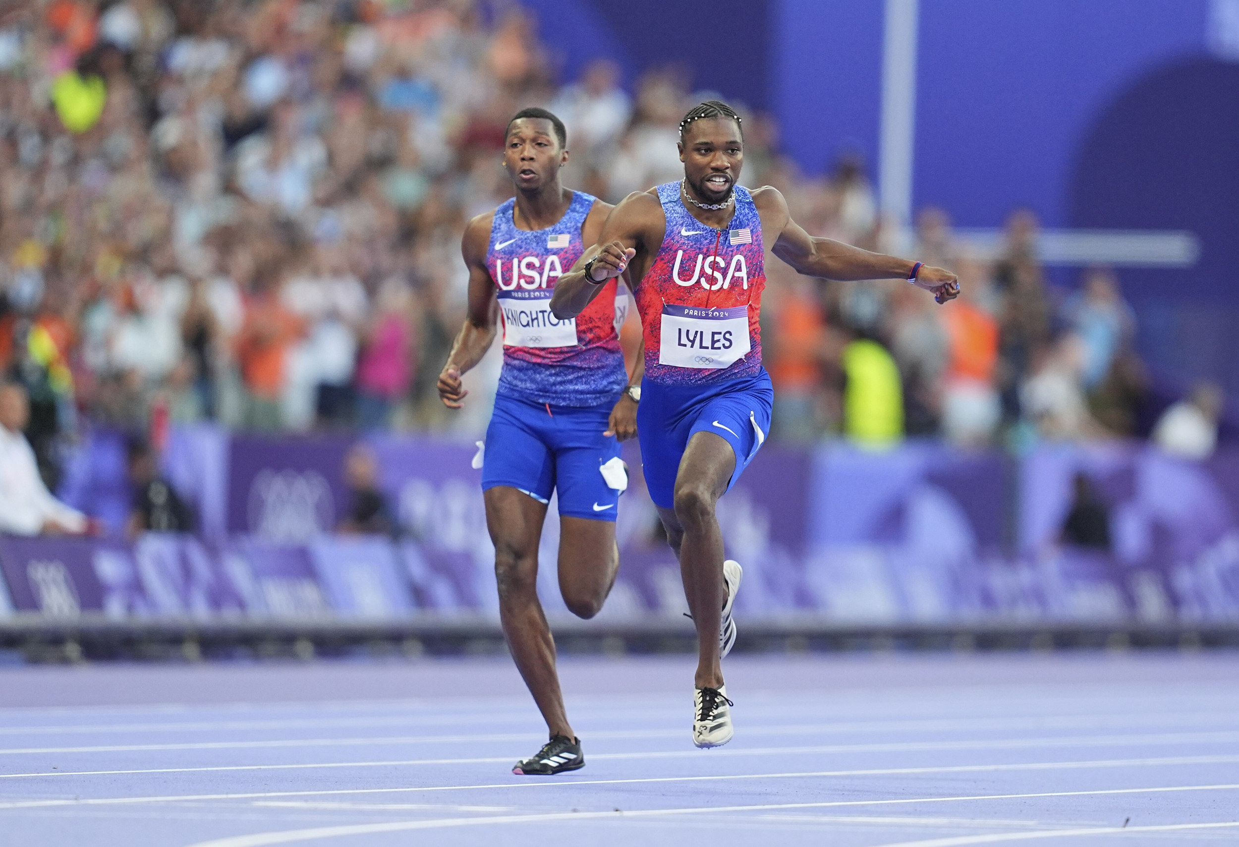 美国队员全面发挥，登上领奖台