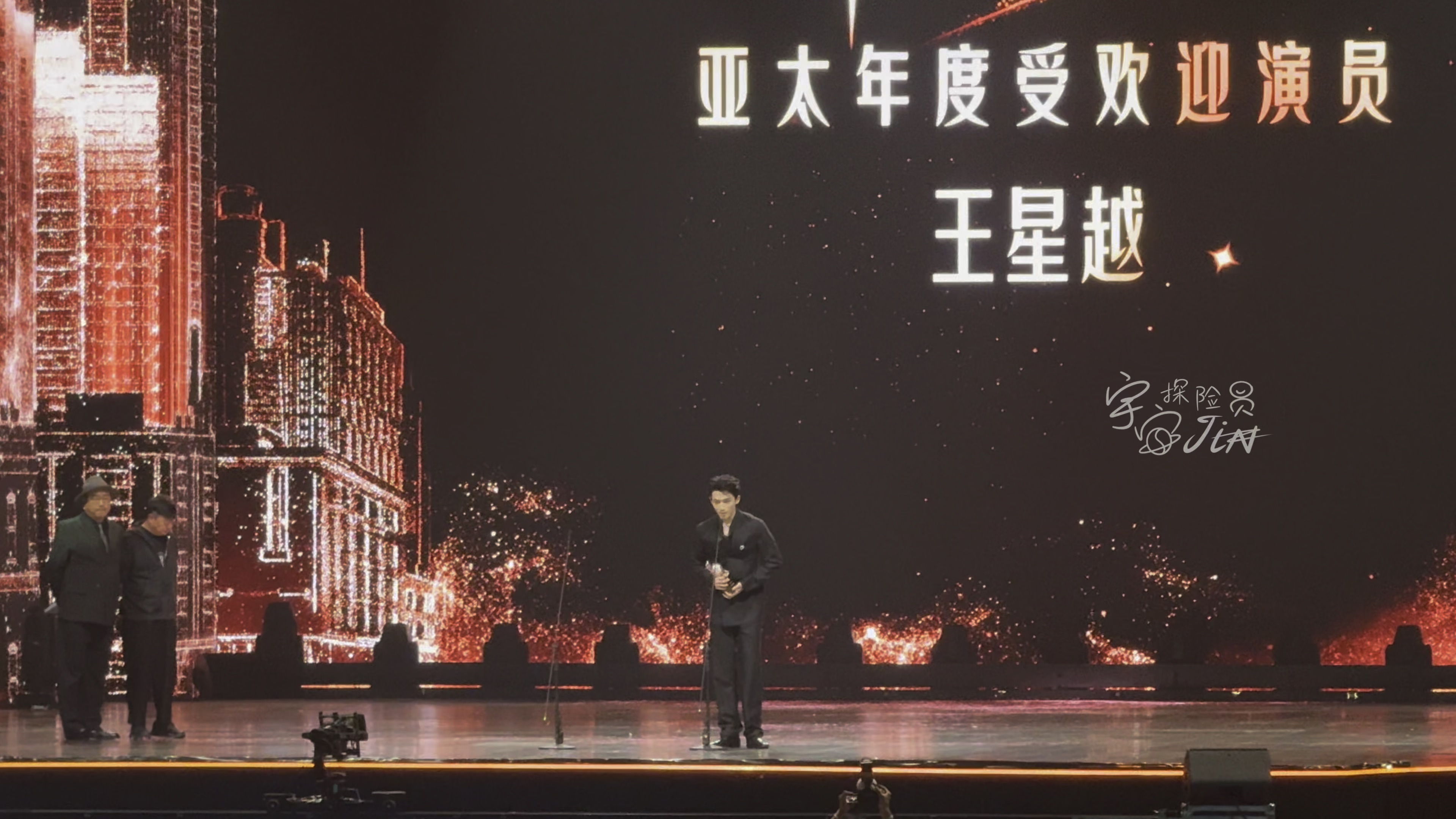 关于新星崭露头角，实力证明跻身领奖台的信息