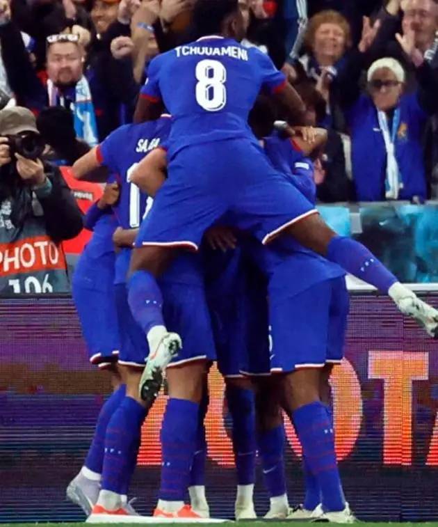 法国队惨败英格兰,无缘欧国联四强的简单介绍 法国队惨败英格兰,无缘欧国联四强的简单介绍