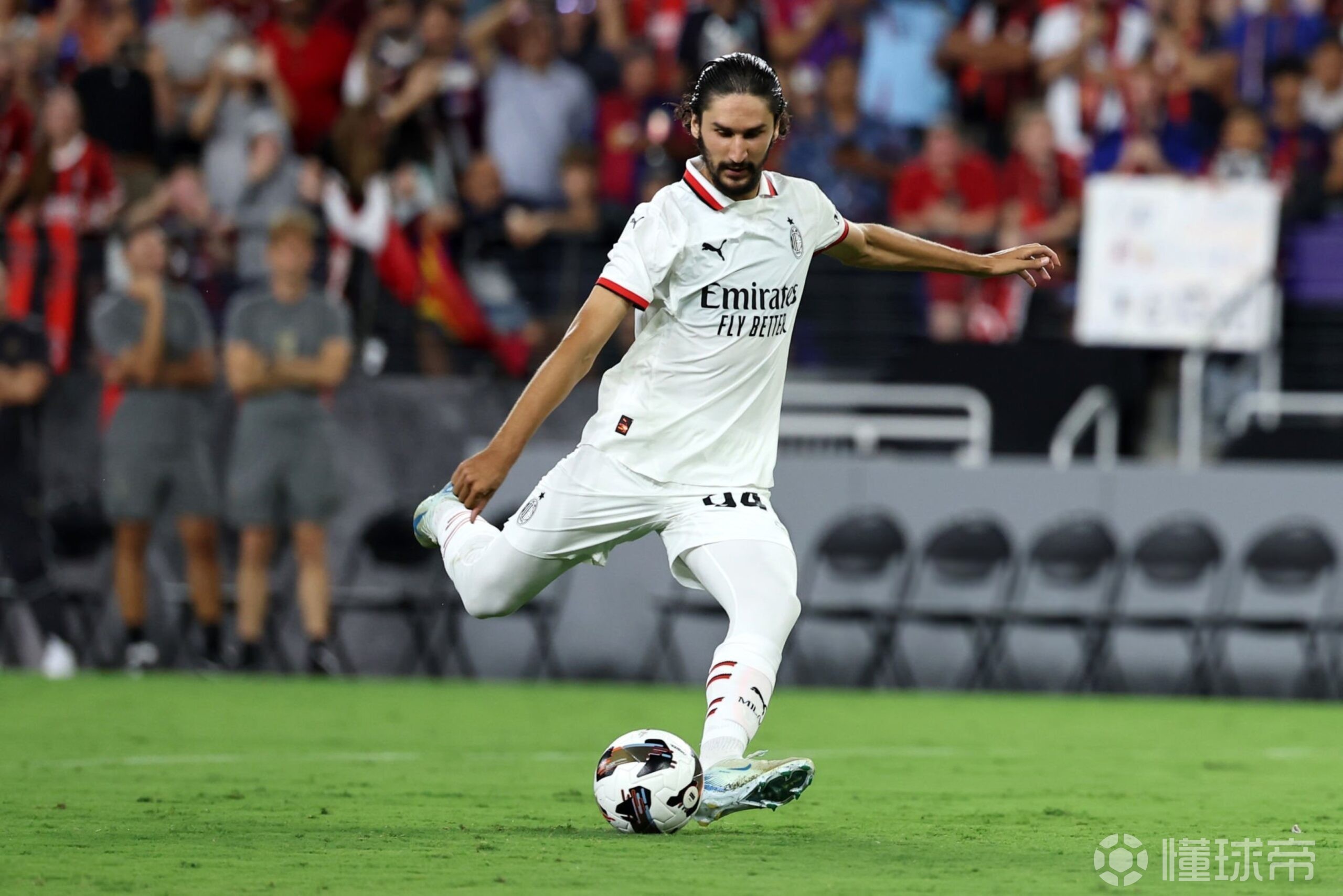 包含AC米兰新赛季表现出色，球队蓄势待发的词条