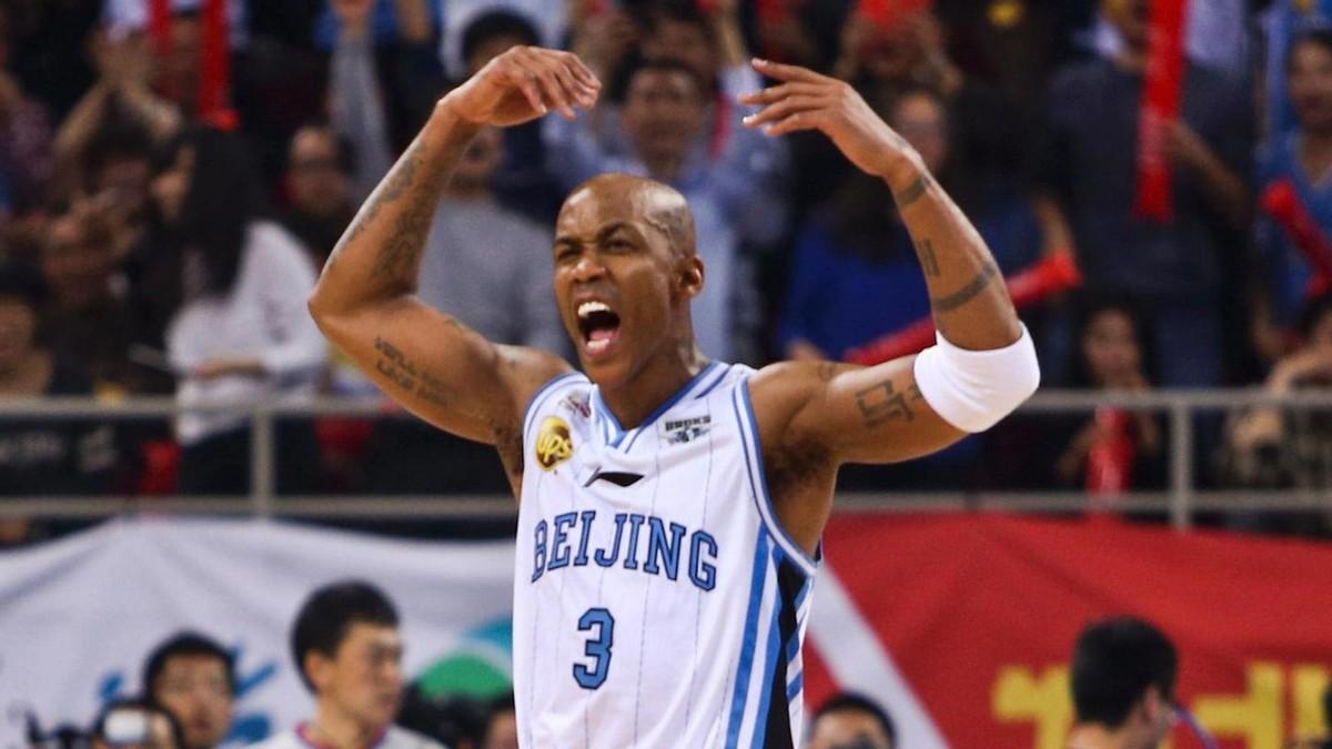 外援巨星带领球队取得五连胜 外援巨星带领球队取得五连胜