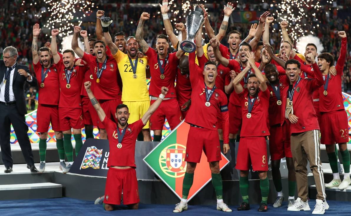 包含阿尔巴尼亚队在欧国联比赛中遭遇失败，梦想破灭的词条