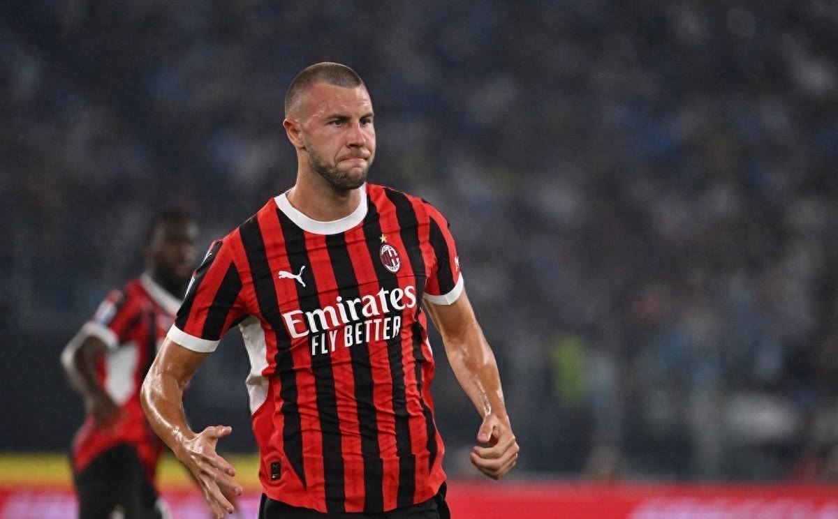 包含克罗托内-不敌那不勒斯，战绩一落千丈的词条