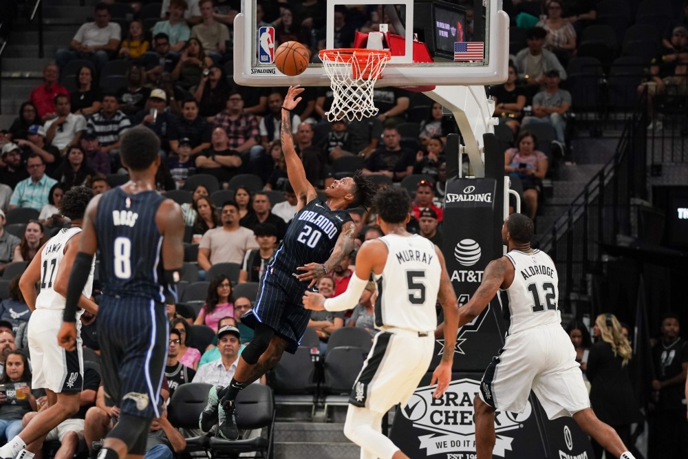 篮网不敌马刺,主力伤愈复出却难以逆转 篮网不敌马刺,主力伤愈复出却难以逆转