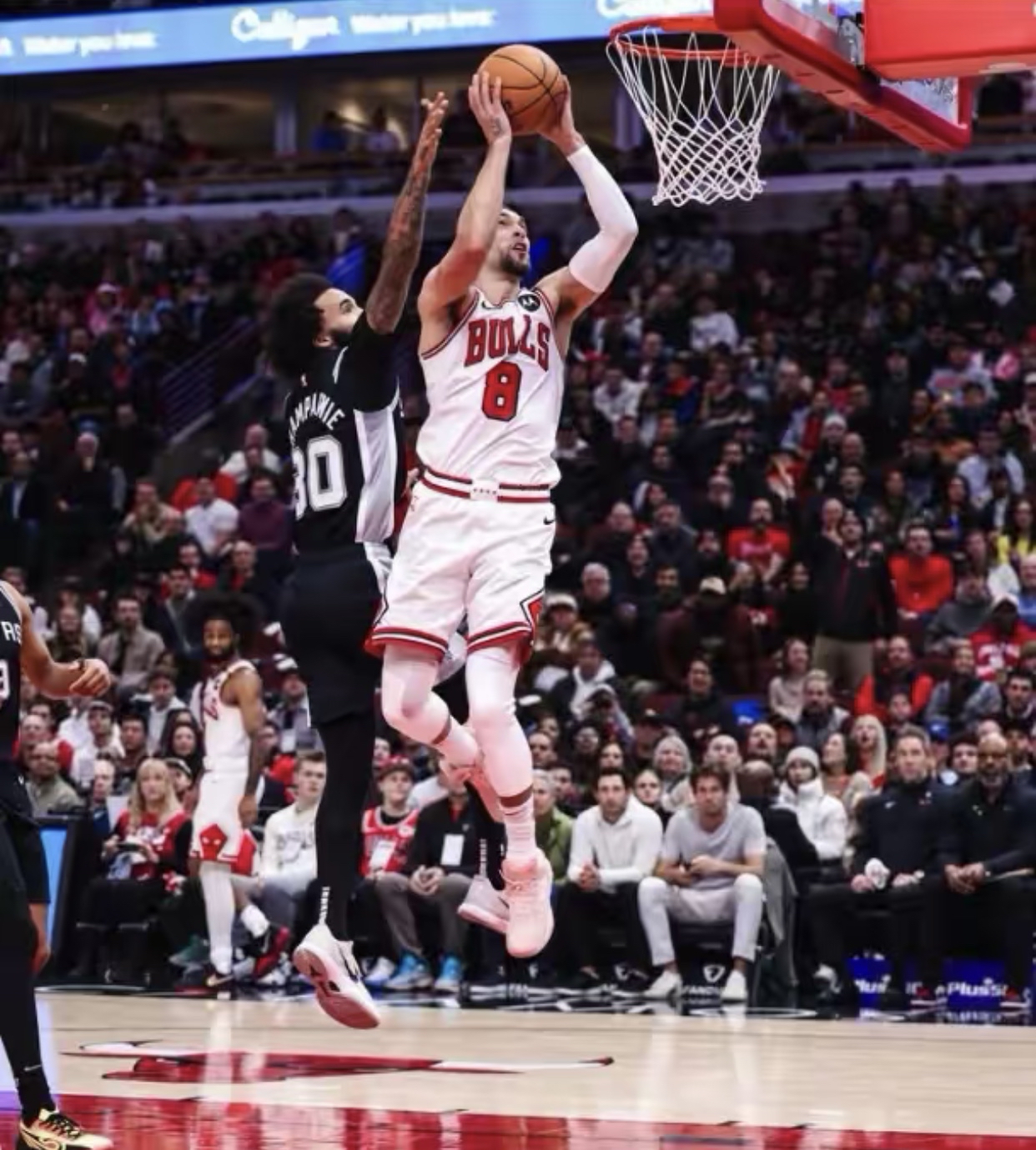 篮网不敌马刺,主力伤愈复出却难以逆转 篮网不敌马刺,主力伤愈复出却难以逆转