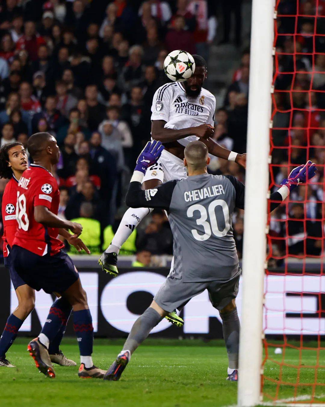 里尔门将表现糟糕,或遭到替换压力的简单介绍 里尔门将表现糟糕,或遭到替换压力的简单介绍