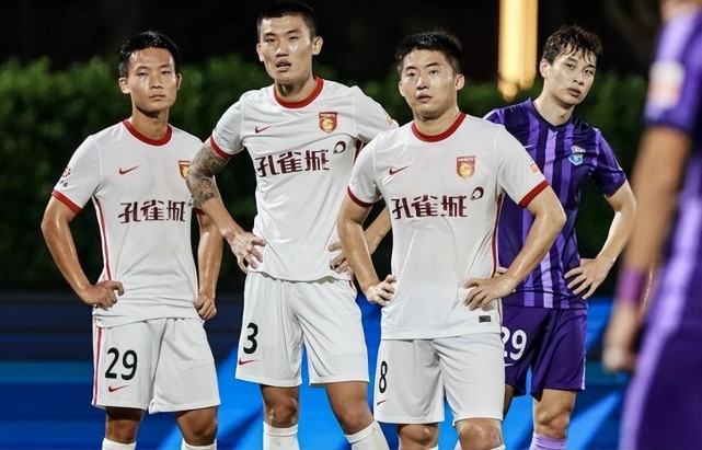 包含重庆降级，俱乐部征集意见，可能重新回归中甲的词条