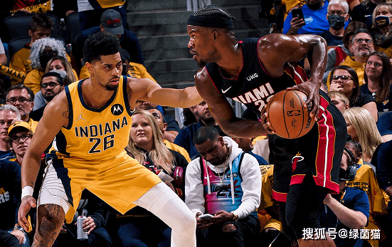 尼斯队在客场逆袭,取得胜利更进一步 尼斯队在客场逆袭,取得胜利更进一步