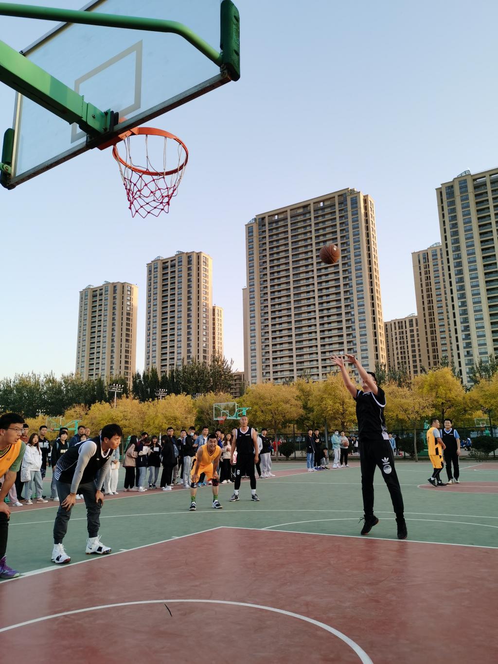 捷克队员奋力拼搏，晋级四强