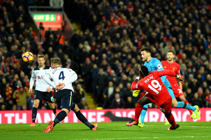 关于希洪竞技主场取胜，扩大优势的信息