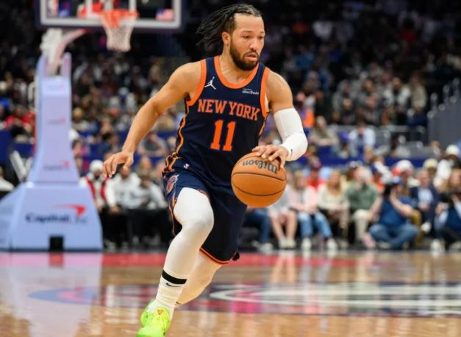 包含奇才成功通过交易策略加强内线实力，球队整体实力提升的词条