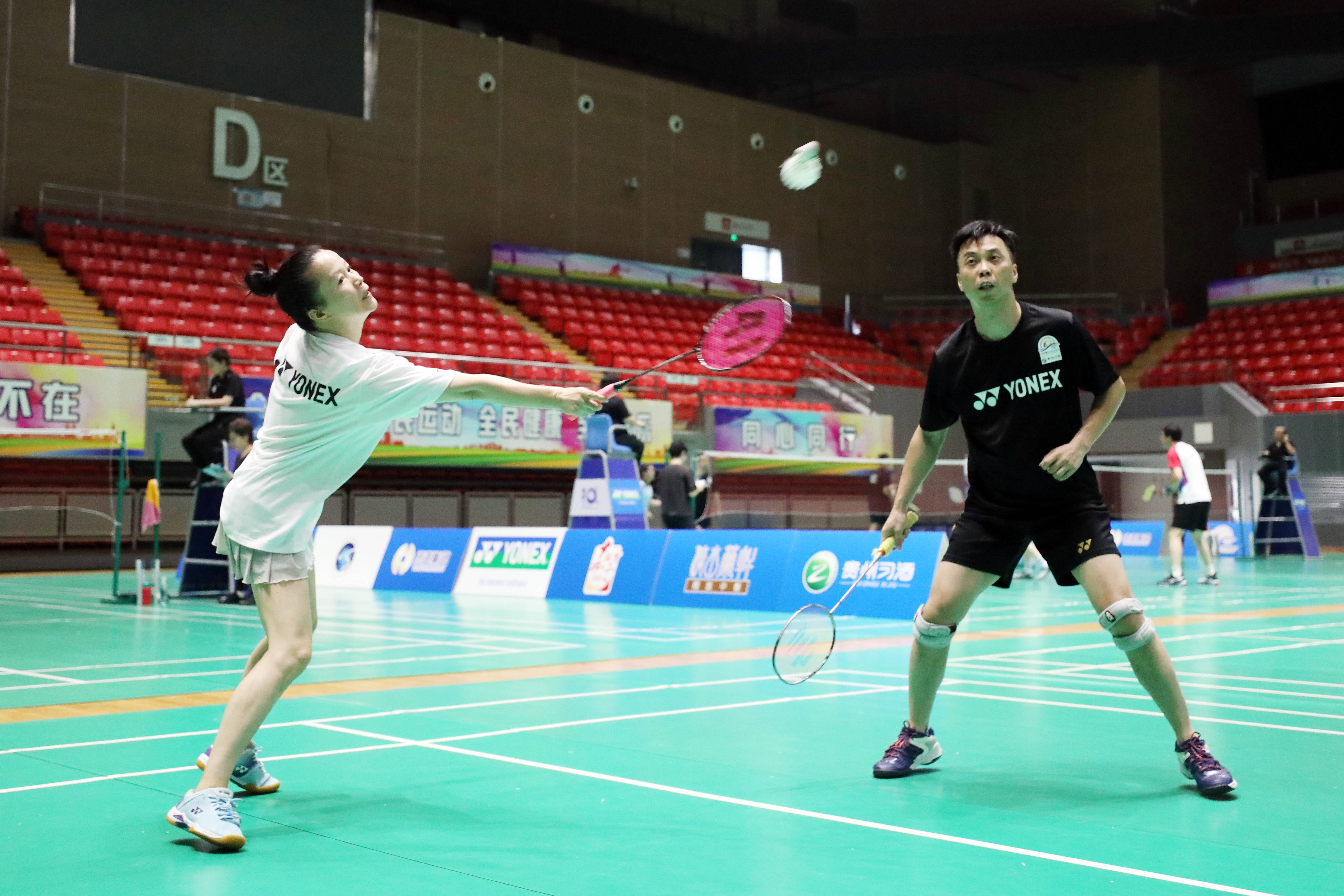 关于激烈角逐:羽毛球比赛引爆全场的信息 关于激烈角逐:羽毛球比赛引爆全场的信息