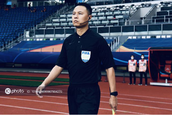 国内足球联赛的裁判执法标准,进行调研! 国内足球联赛的裁判执法标准,进行调研!