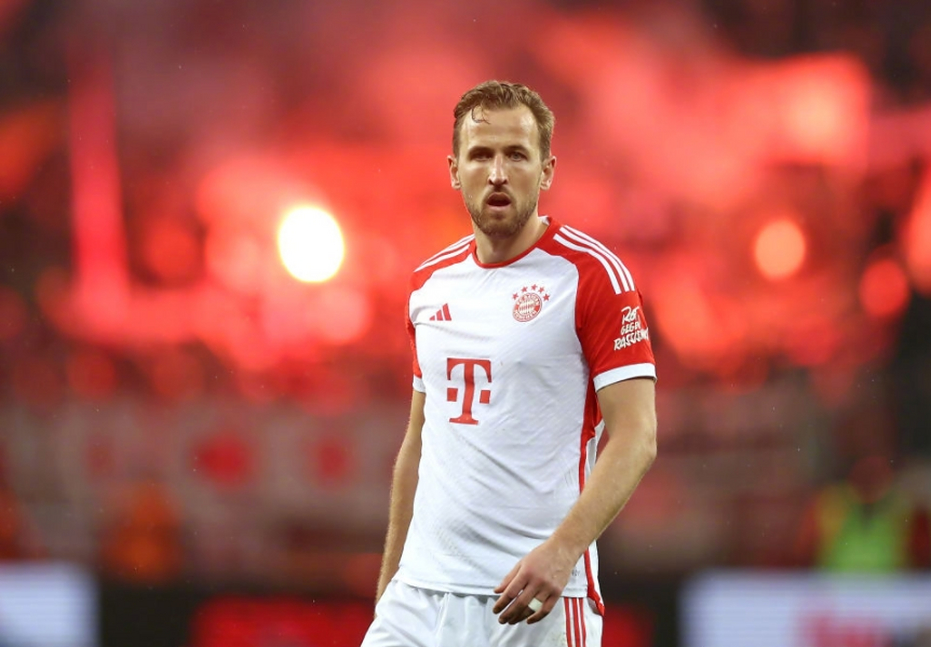 包含拜仁慕尼黑客场憾负，莱比锡华天下，惊艳全场的词条