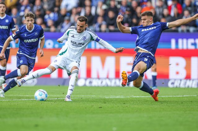 包含沙尔克04客场大胜压倒性表现力击败奥格斯堡队的词条