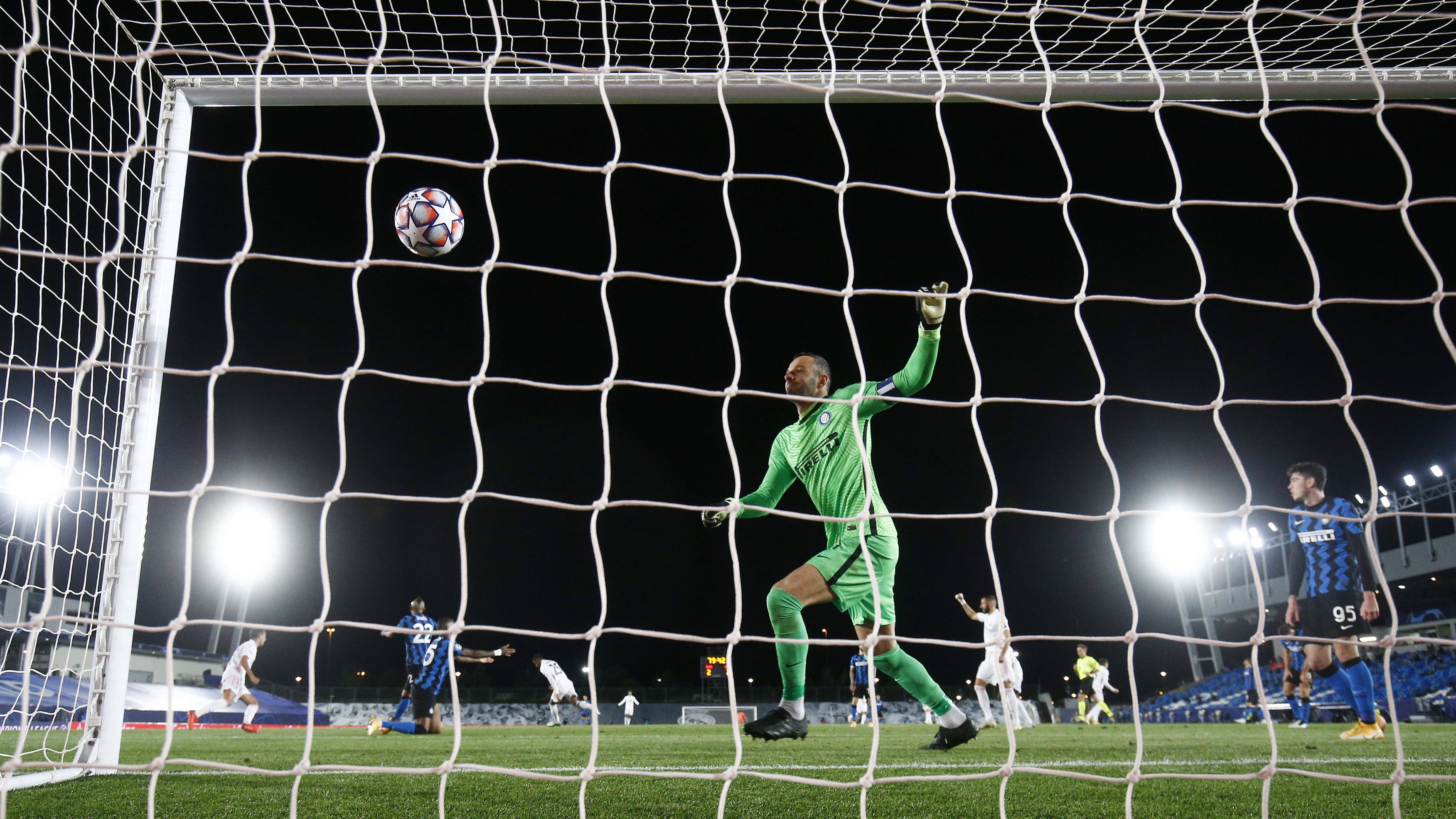 关于AC米兰球员全员到位,备战欧冠决赛强劲对手的信息 关于AC米兰球员全员到位,备战欧冠决赛强劲对手的信息