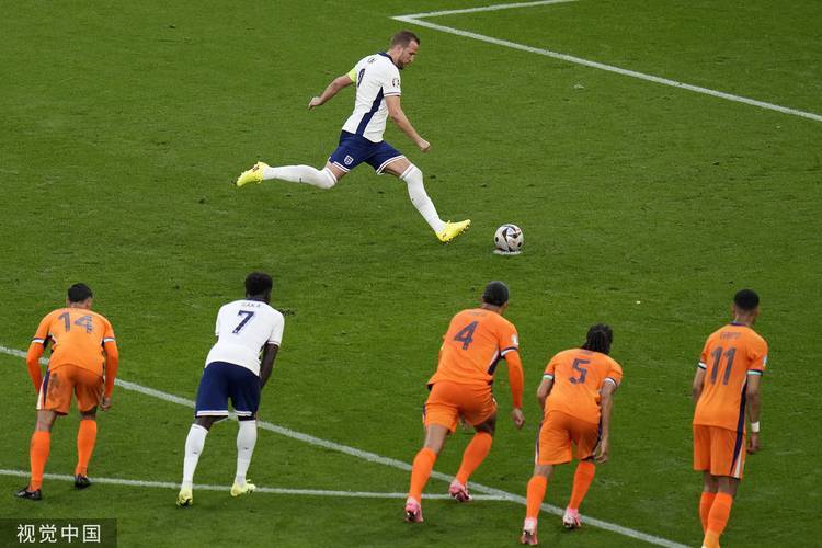 包含俄罗斯联赛曝丑闻，裁判接受贿赂影响比赛结果的词条